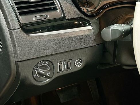 Used 2017 Chrysler 300 S image 11