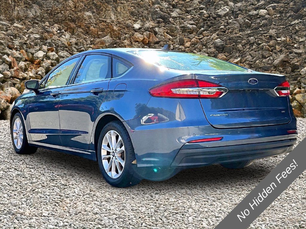 Used 2019 Ford Fusion SE FWD image 11