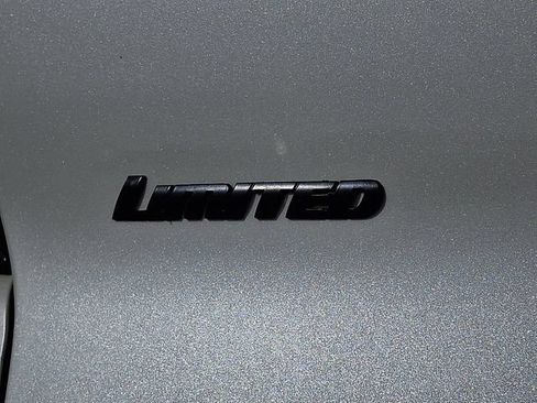 Used 2019 Toyota 4Runner Limited AWD/4WD image 10