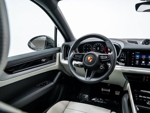 New 2026 Porsche Cayenne S image 24