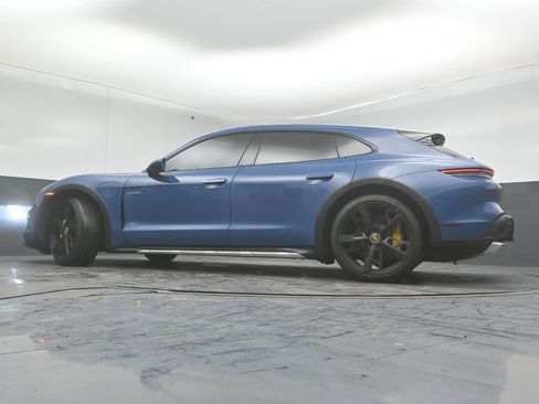 Used 2024 Porsche Taycan 4 Cross Turismo w/ Premium Package image 41