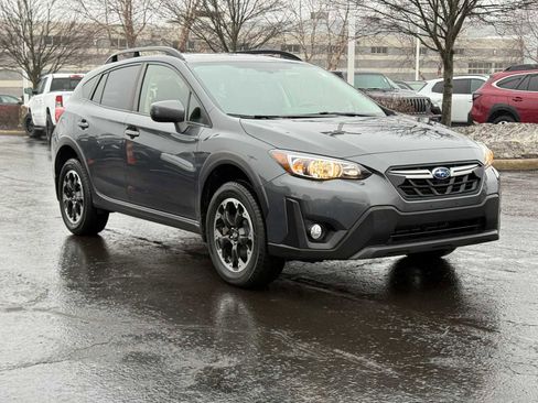 Certified 2021 Subaru Crosstrek 2.0i Premium w/ Moonroof Package image 3