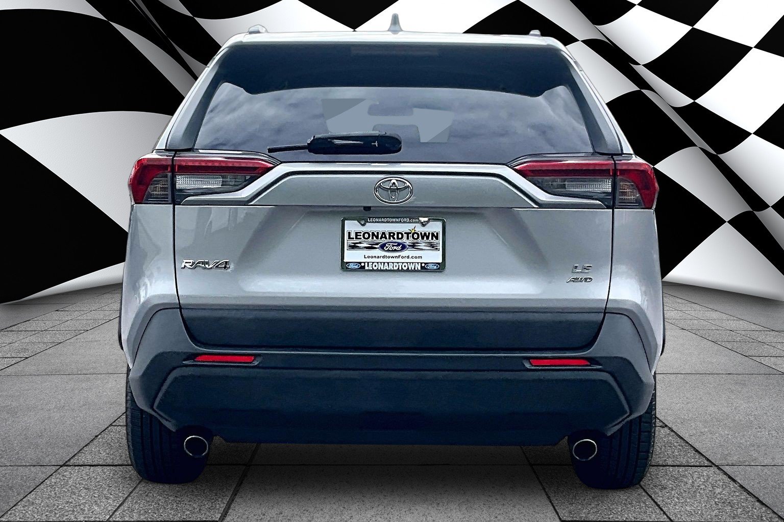 Used 2019 Toyota RAV4 LE AWD/4WD image 5