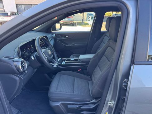 Used 2025 Chevrolet Equinox LT image 25