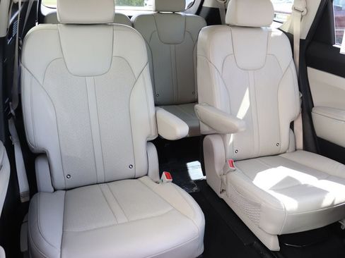 Used 2022 Kia Sorento EX AWD/4WD image 5