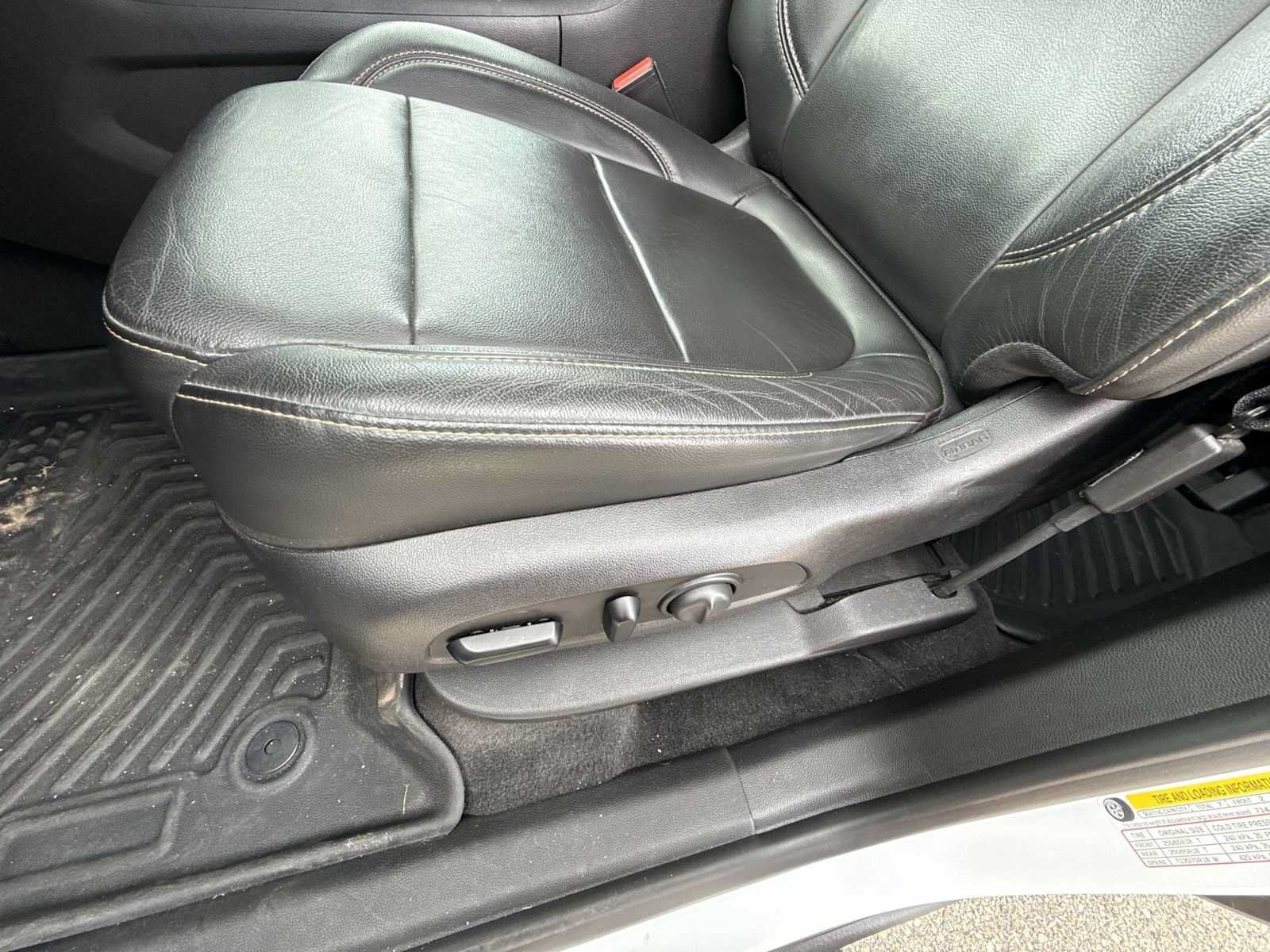 Certified 2019 Chevrolet Traverse LT AWD/4WD image 32