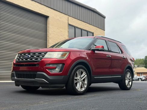 Used 2017 Ford Explorer Limited FWD image 44