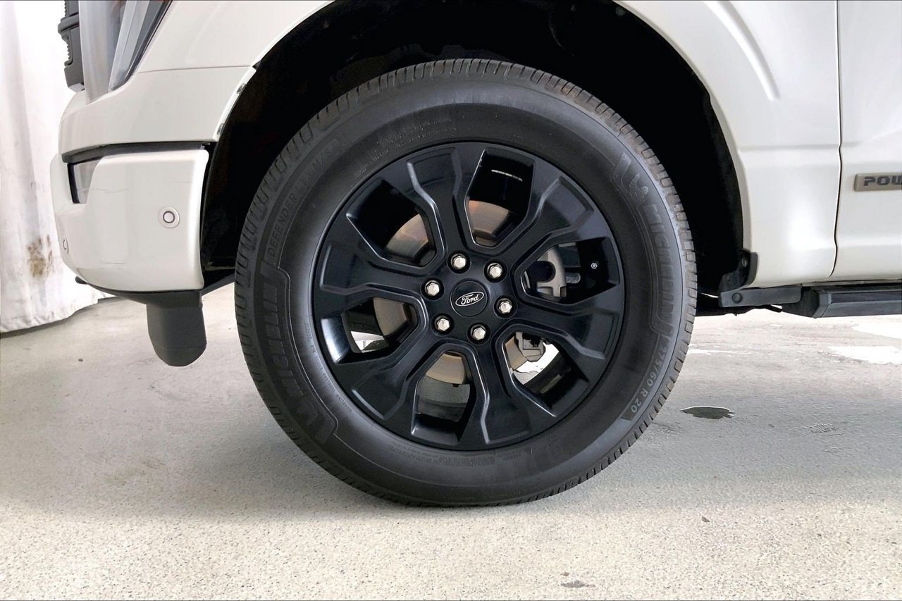 Used 2022 Ford F150 Platinum w/ Equipment Group 701A High AWD/4WD image 6