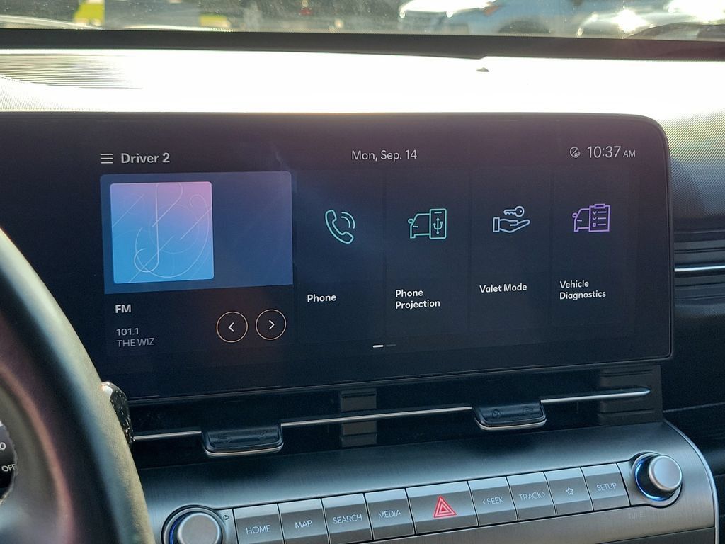 Used 2025 Hyundai Kona SEL FWD image 28
