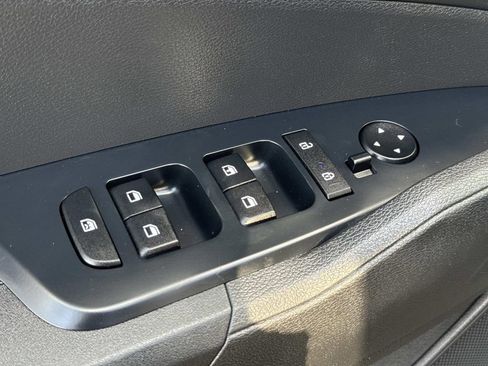 Used 2025 Kia Sportage LX image 20