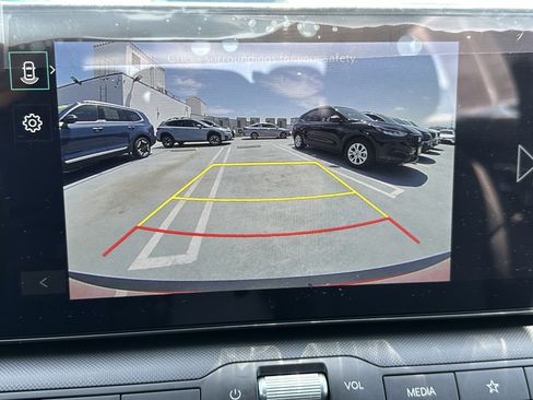 Used 2025 Kia K4 LXS image 35