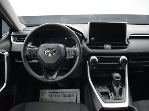 Used 2025 Toyota RAV4 XLE FWD image 14