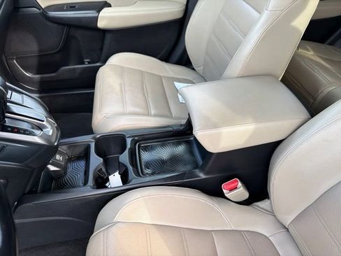 Used 2017 Honda CR-V Touring image 18