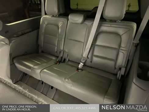 Used 2019 Lincoln Navigator L Select RWD image 27