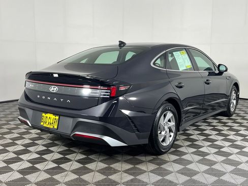 Used 2025 Hyundai Sonata SE image 6