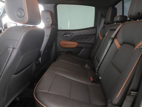 Used 2024 GMC Canyon AT4 w/ AT4 Premium Package image 27