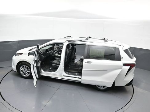 Certified 2025 Toyota Sienna Limited AWD/4WD image 46