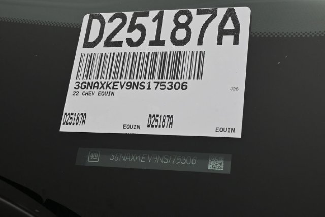 Used 2022 Chevrolet Equinox LT FWD image 23