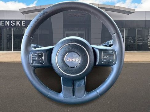 Used 2012 Jeep Wrangler Unlimited Rubicon w/ Connectivity Group image 5