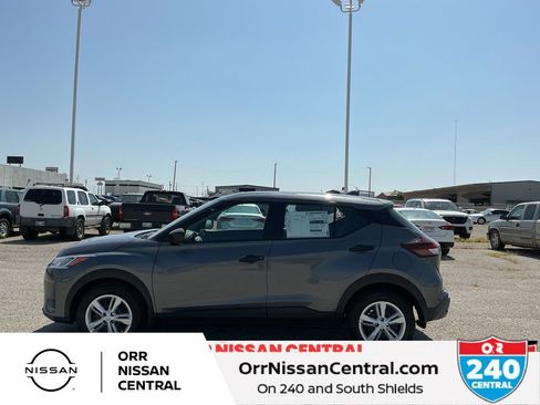 New 2025 Nissan Kicks Play S image 8