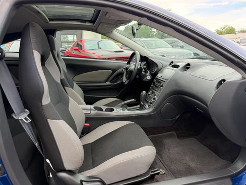 Used 2003 Toyota Celica GT FWD image 17