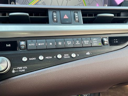 Used 2021 Lexus ES 350 w/ Premium Package image 21