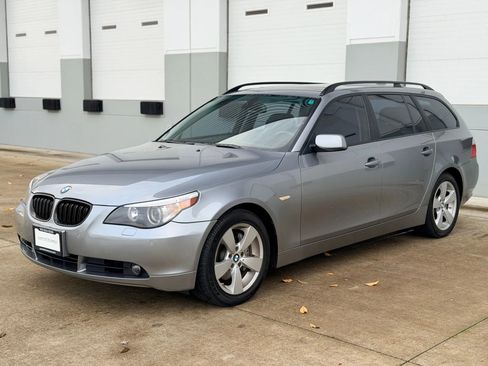 Used 2007 BMW 530xi Wagon image 1