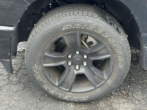 Used 2023 RAM 1500 Big Horn AWD/4WD image 9
