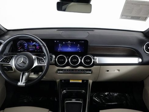 Certified 2026 Mercedes-Benz GLB 250 image 8