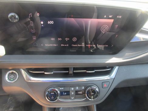 New 2026 Buick Envista Preferred image 17