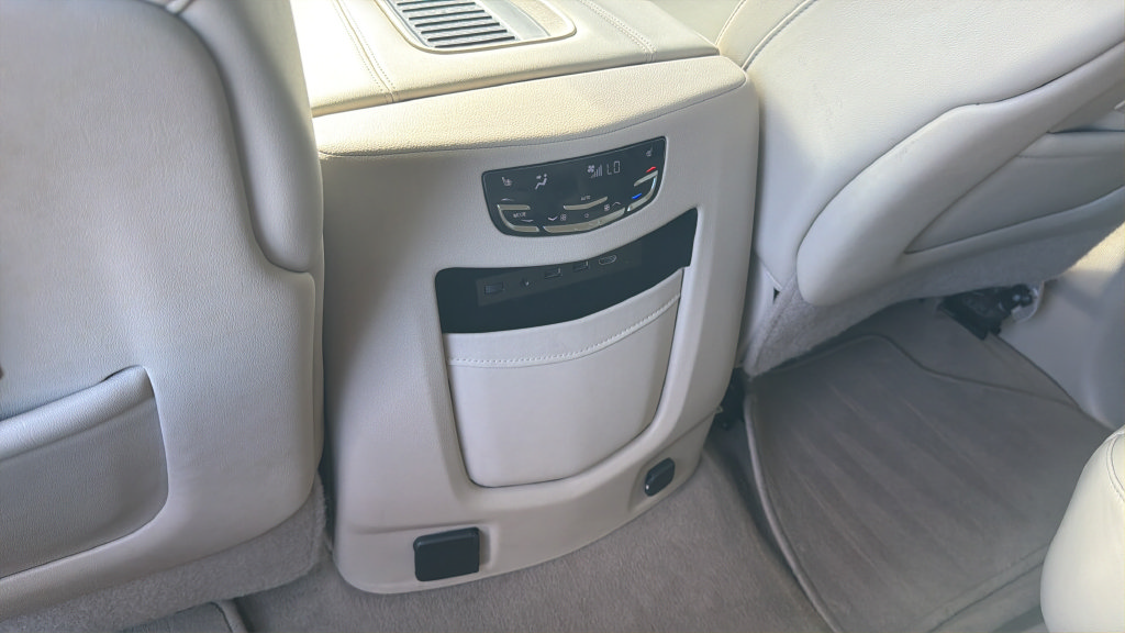 Used 2020 Cadillac Escalade Luxury RWD image 22