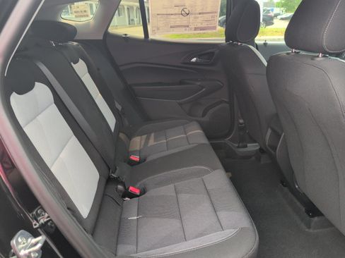 New 2026 Chevrolet Trax LS w/ LS Convenience Package FWD image 27