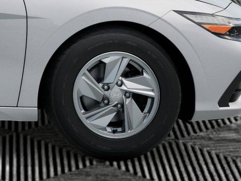 New 2026 Hyundai Elantra SE FWD image 8