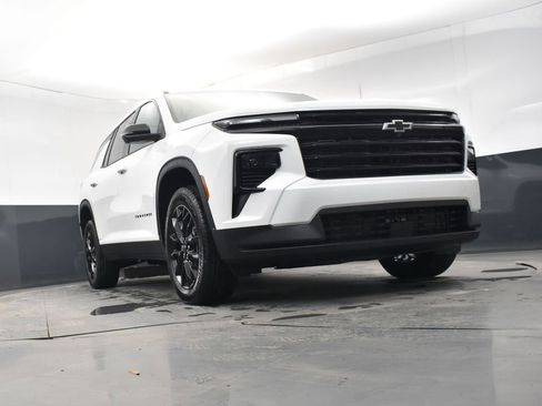 New 2026 Chevrolet Traverse LT w/ Midnight/Sport Edition AWD/4WD image 18