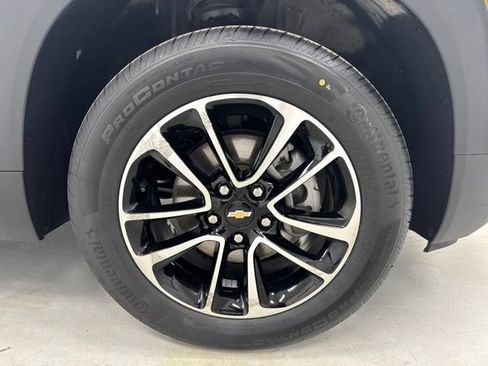 Used 2025 Chevrolet TrailBlazer LT AWD/4WD image 29