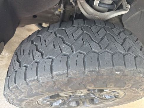 Used 2022 Chevrolet Silverado 1500 ZR2 image 5