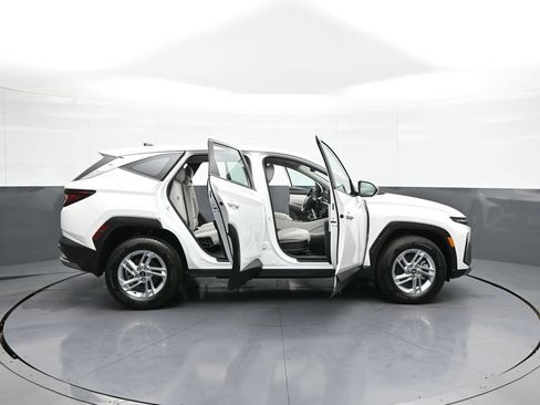 Certified 2025 Hyundai Tucson SE AWD/4WD image 41