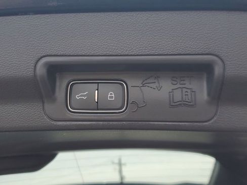 Used 2021 Ford Explorer Platinum w/ Equipment Group 601A image 9