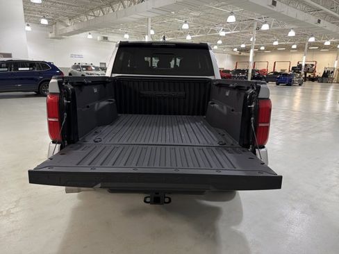 Used 2024 Toyota Tacoma SR5 AWD/4WD image 12