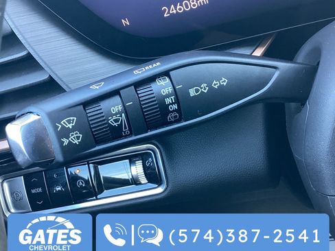 Used 2025 Buick Envision Sport Touring image 27