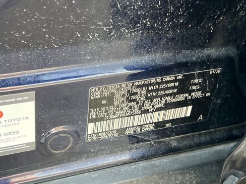Certified 2020 Toyota RAV4 Limited AWD/4WD image 30