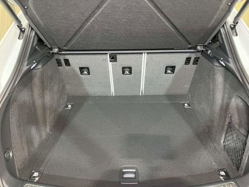 New 2026 Porsche Macan image 20