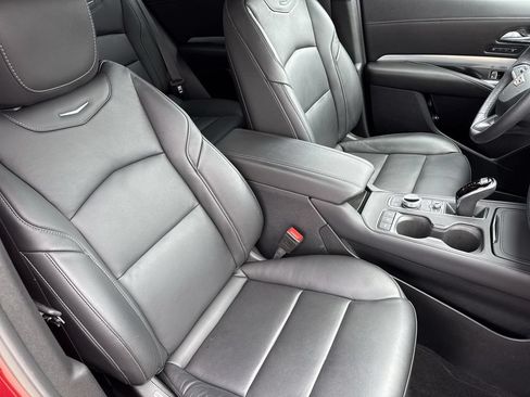 Certified 2022 Cadillac XT4 Premium Luxury w/ Enhanced Visibility Package AWD/4WD image 29