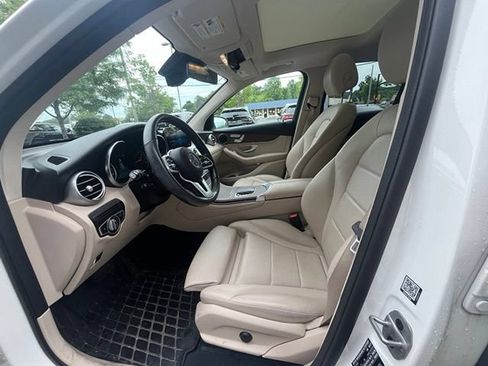 Used 2022 Mercedes-Benz GLC 300 4MATIC image 13