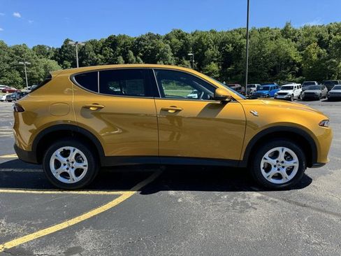 New 2024 Dodge Hornet GT w/ Cold Weather Group image 6