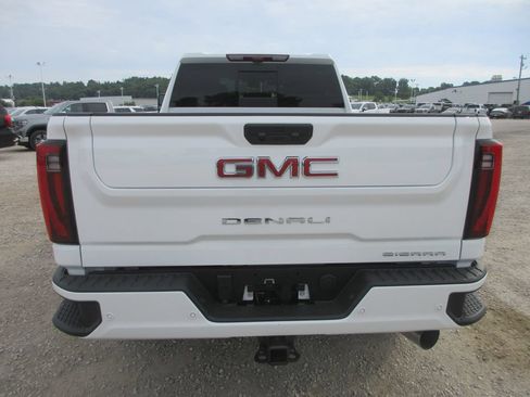 New 2026 GMC Sierra 2500 Denali w/ Denali Reserve Package AWD/4WD image 6