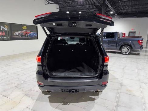 Used 2021 Jeep Grand Cherokee Trailhawk w/ Trailhawk Luxury Group AWD/4WD image 12