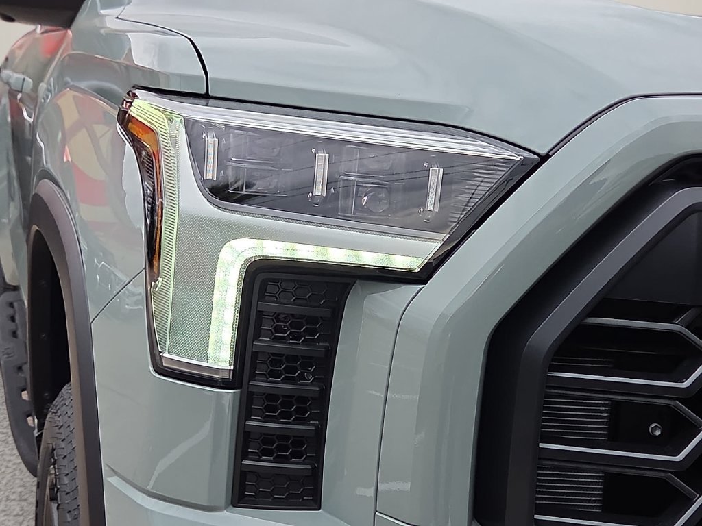 New 2026 Toyota Tundra Limited AWD/4WD image 8