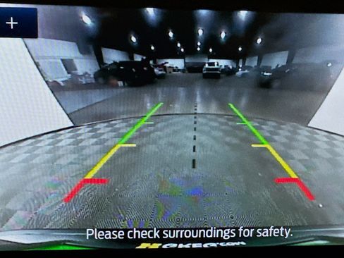 Used 2022 Ford Escape SE w/ SE Sport Appearance Package image 18