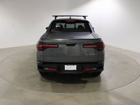 Used 2023 Hyundai Santa Cruz SEL Premium image 4